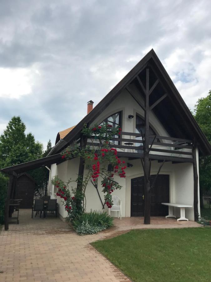 Rózsa Porta Vonyarcvashegy Exterior foto